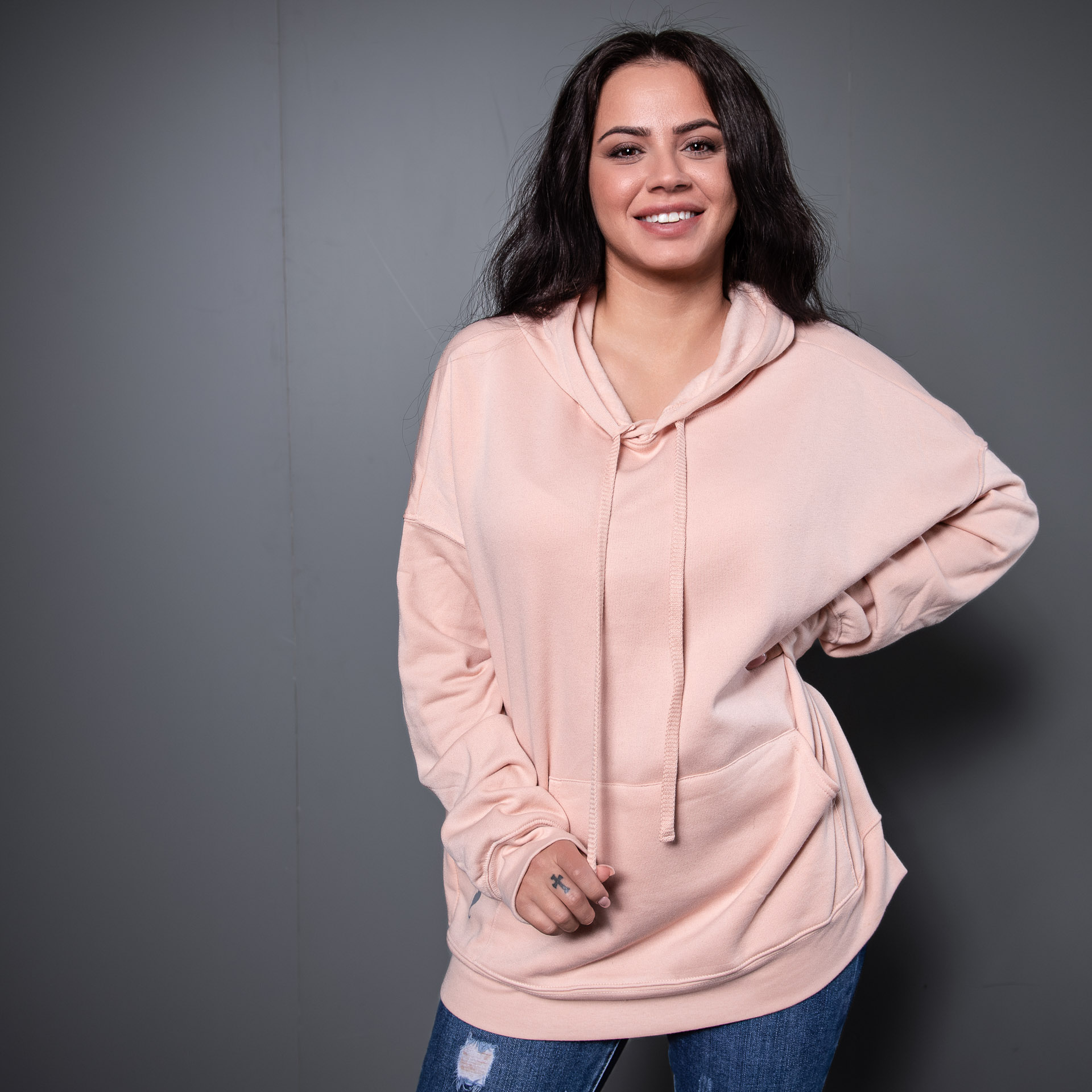 Hoodie Oversize in verschiedenen Farben und Aufdrucken – Bild 7