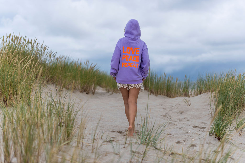 Hoodie Luisa LOVE PEACE REPEAT – Bild 6