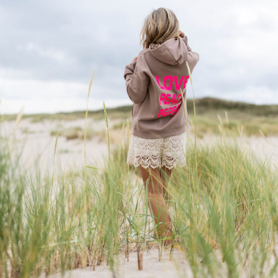 Hoodie Lynn Love Peace Repeat